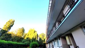 Budova, v ktorej sa apartmán nachádza