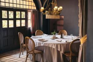 Restaurace v ubytování Hotel Mas La Boella