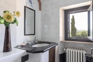 Φωτογραφία από το άλμπουμ του San Martino Country Villa B&B σε Barberino di Mugello +52 φωτογραφίες