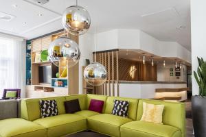 Posezení v ubytování Holiday Inn Düsseldorf-Neuss by IHG