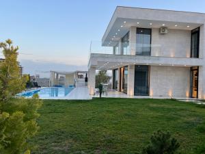 Bazén v ubytování WHITE HOUSE YEREVAN nebo v jeho okolí