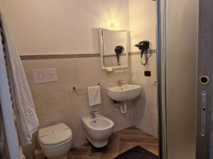 A bathroom at Le Rustiche Foresteria