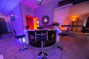 Φωτογραφία από το άλμπουμ του Loft privatif avec jacuzzi et sauna σε Saint-Dizier