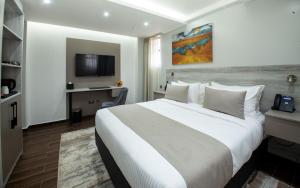 Televisyen dan/atau pusat hiburan di Hotel Mokka City