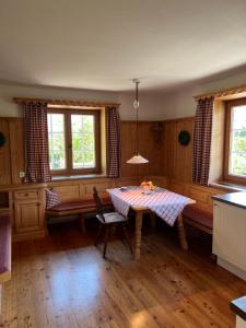 Postel nebo postele na pokoji v ubytování Landgasthof Hotel Linde