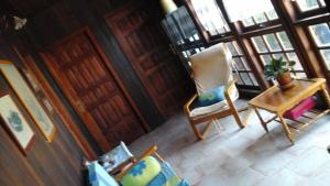 A seating area at Chalet Rural Marian