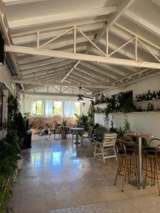 Reštaurácia alebo iné gastronomické zariadenie v ubytovaní Gorana studio apartment