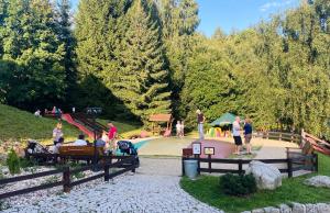 Hostia v ubytovaní Hotel Peklo pro rodiny s dětmi