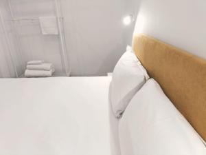 Postel nebo postele na pokoji v ubytování Apartamentos La Brava by gaiarooms