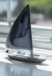 a computer mouse sitting on top of a table at Coastguard Cottage Cornwall - Sea & Harbour Views in Mevagissey +30 photos