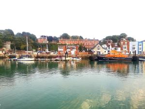 Gallery image of The Warwick in Weymouth