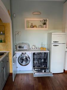 A kitchen or kitchenette at Relais San Sebastiano