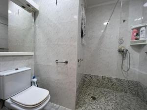 Koupelna v ubytování apartamento a 150mts de la playa - WIFI + 9 fotografií