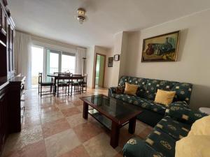 Posezení v ubytování apartamento a 150mts de la playa - WIFI