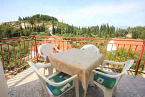Balkón alebo terasa v ubytovaní Apartments with parking spaces Trpanj, Peljesac - 10083