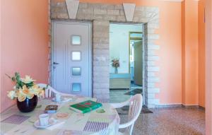 Fotografia z galérie ubytovania 2 Bedroom Lovely Apartment In Labin v destinácii Labin