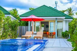 Bazén v ubytování Siyam World Maldives - 24-Hour Premium All-inclusive with Free Transfer nebo v jeho okolí