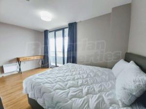 Postel nebo postele na pokoji v ubytování Private Apartment in Aparthotel Cornelia