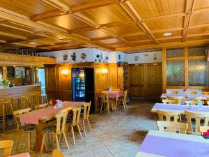 Restaurace v ubytování Pension Weiberwirtschaft in Pobershau