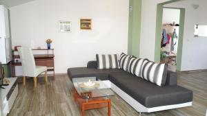 Posezení v ubytování Apartment Lavanda with three bedrooms - TA Leut Agency