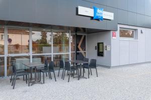 Reštaurácia alebo iné gastronomické zariadenie v ubytovaní Ibis Budget Mont De Marsan