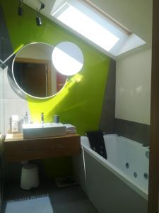 Kúpeľňa v ubytovaní Apartamenty Tatrzańskie Turnie Krupówki
