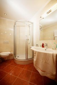 Koupelna v ubytování Hotel Grafenwirt