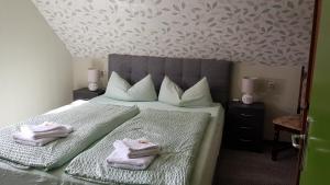 Gallery image of Ferienwohnung Mönch in Christes +5 photos