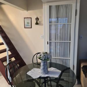 Gallery image of Kitnet casal e apartamento com lareira e vista jardim in Esteio +11 photos