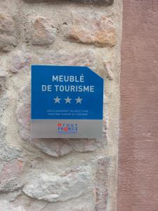 Gîte de l'Abbatiale,3 étoiles, dans une grange du XVIIIème ,1 à 6 personnes的证书、奖牌、标识或其他文件