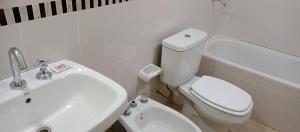 Ένα μπάνιο στο Aparts Complejo Ricanor +48 φωτογραφίες