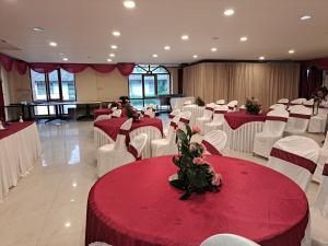 Restaurace v ubytování Hotel Preethi Classic Towers