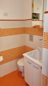 A bathroom at Dudi Apartment