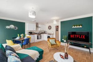 Setusvæði á 30 percent OFF! Emerald 3 Bed Gem in Southampton