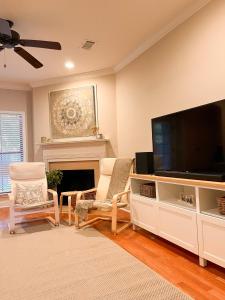 Gallery image of Lovely Townhouse! in Auburn