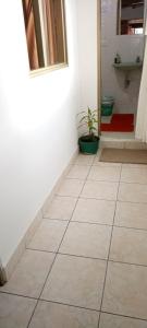 Koupelna v ubytování Hermoso apartamento duplex en el centro histórico de San Gil, 5 + 10 fotografií