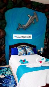 Una cama o camas en una habitación de Galarous island
