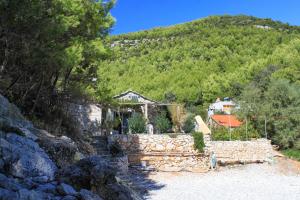 Fotografia z galérie ubytovania Secluded fisherman's cottage Cove Bratinja Luka, Korcula - 11653 na Korčuli