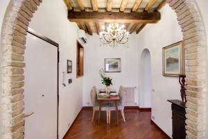 Gallery image of Stunning Pantheon Apartment in Rome