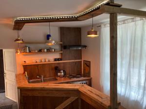 A kitchen or kitchenette at Perschlingtalhof