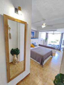 Fotografie z fotogalerie ubytování Renovado, luminoso y confortable loft con piscina v destinaci La Pineda