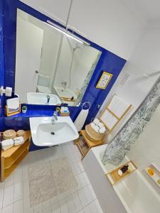 Fotografie z fotogalerie ubytování Renovado, luminoso y confortable loft con piscina v destinaci La Pineda