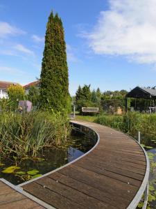 Ein Garten an der Unterkunft Hotel Grüner Baum