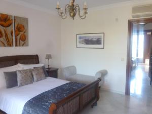 Kép Beautiful spacious 4-Bed Villa close to Marbella szállásáról Marbellában a galériában