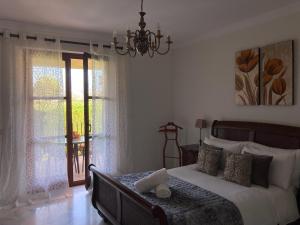 Kép Beautiful spacious 4-Bed Villa close to Marbella szállásáról Marbellában a galériában