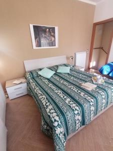 A bed or beds in a room at Casa Domenico