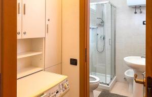 A bathroom at Lovely Apartment In Arpiola-Pianturcano