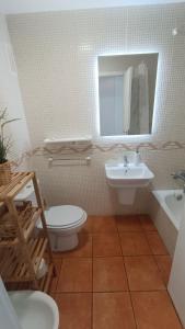 A bathroom at MET&GOLF OLIVA NOVA BEACH JARDIN