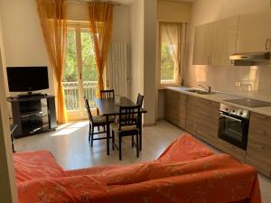 Kuchyň nebo kuchyňský kout v ubytování Casa al Mare di Vadino