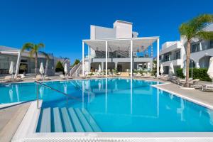 Πισίνα στο ή κοντά στο Oceanis Park Hotel